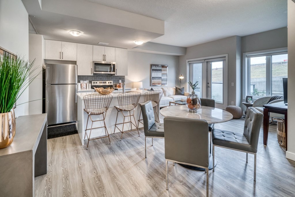 Kingsland Junction Apartments, 7885 Macleod Trail SW, Calgary, AB